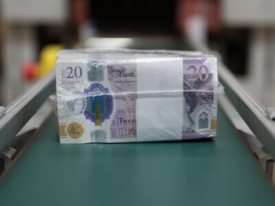 Indians at UK - £20 & £50 Notes