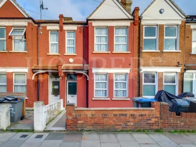 Indians at UK - 3 Bed Terraced House For Sale