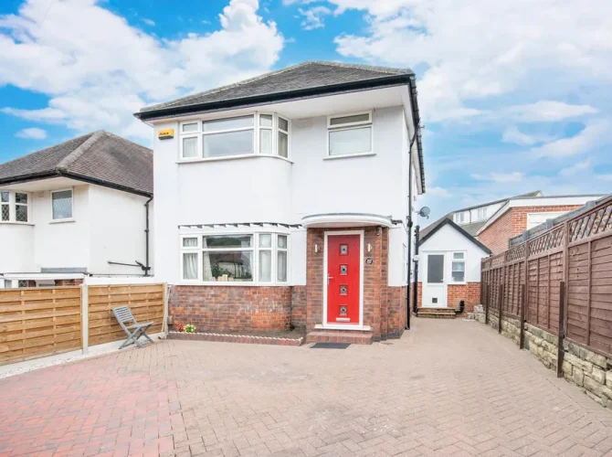 Indians at UK- 3 Bed Detached House For Sale - Sheffield