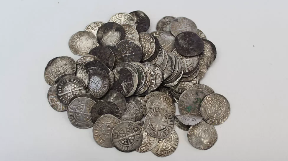 Indians at UK - Rare Edward III Gold Coins